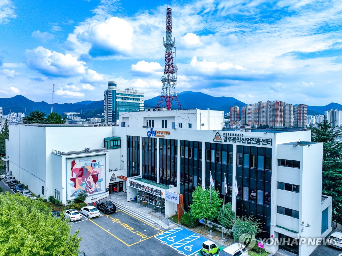 马雷斯卡：不论他和滕哈赫之间发生了什么 在蓝军的这几周他表现很完美
